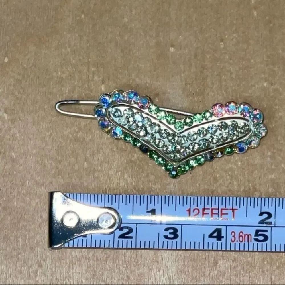 Vintage rhinestone heart hair clip